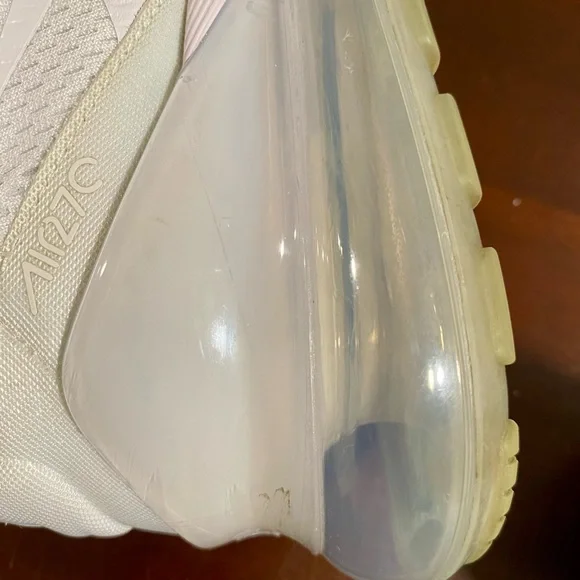 Nike White Air Max 270 Sneakers - Picture 9 of 11